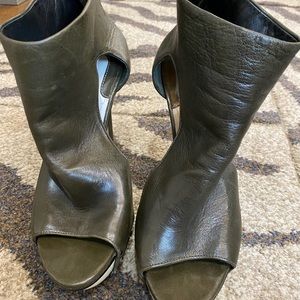 Beautiful Leather booties